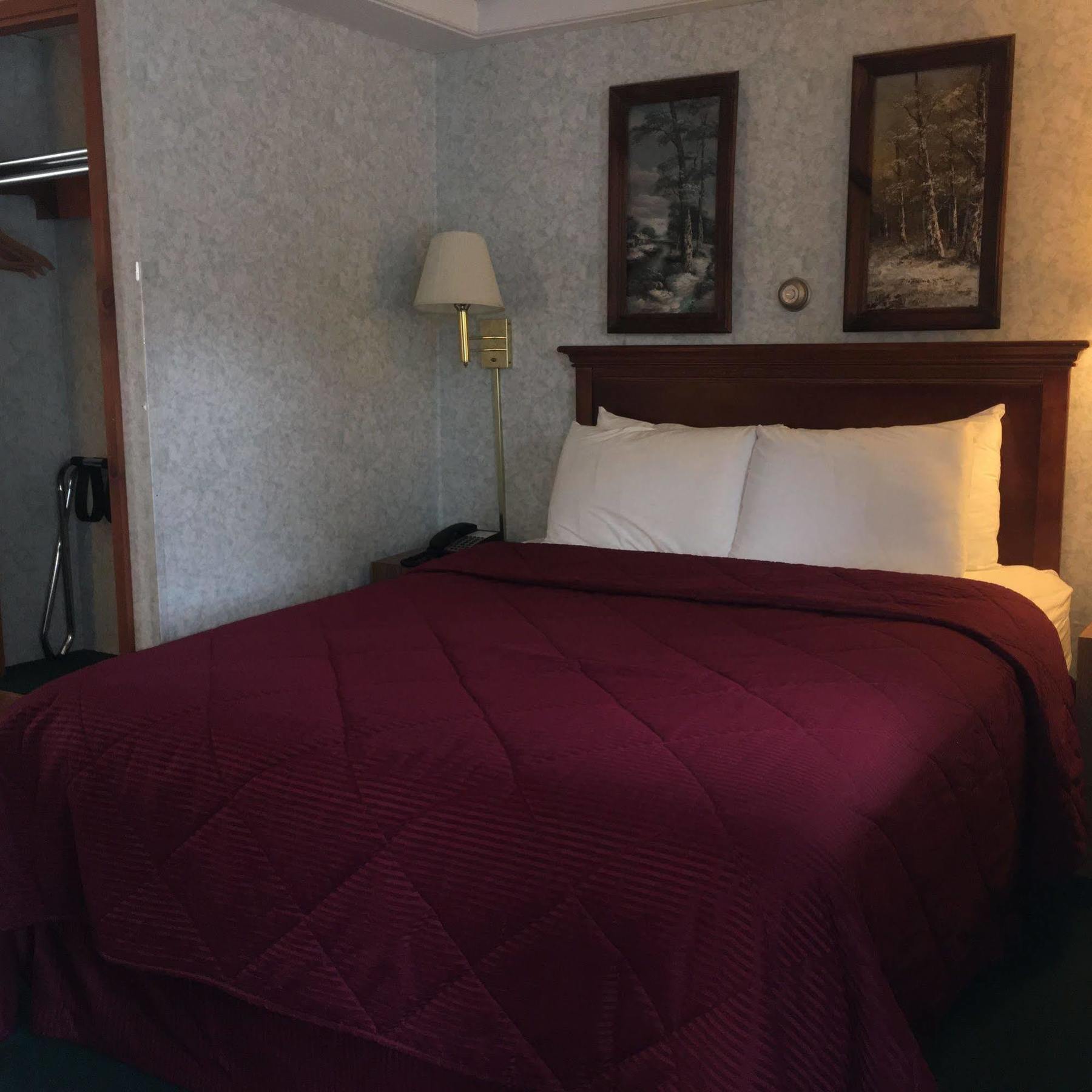 Stonybrook & Motel 2*